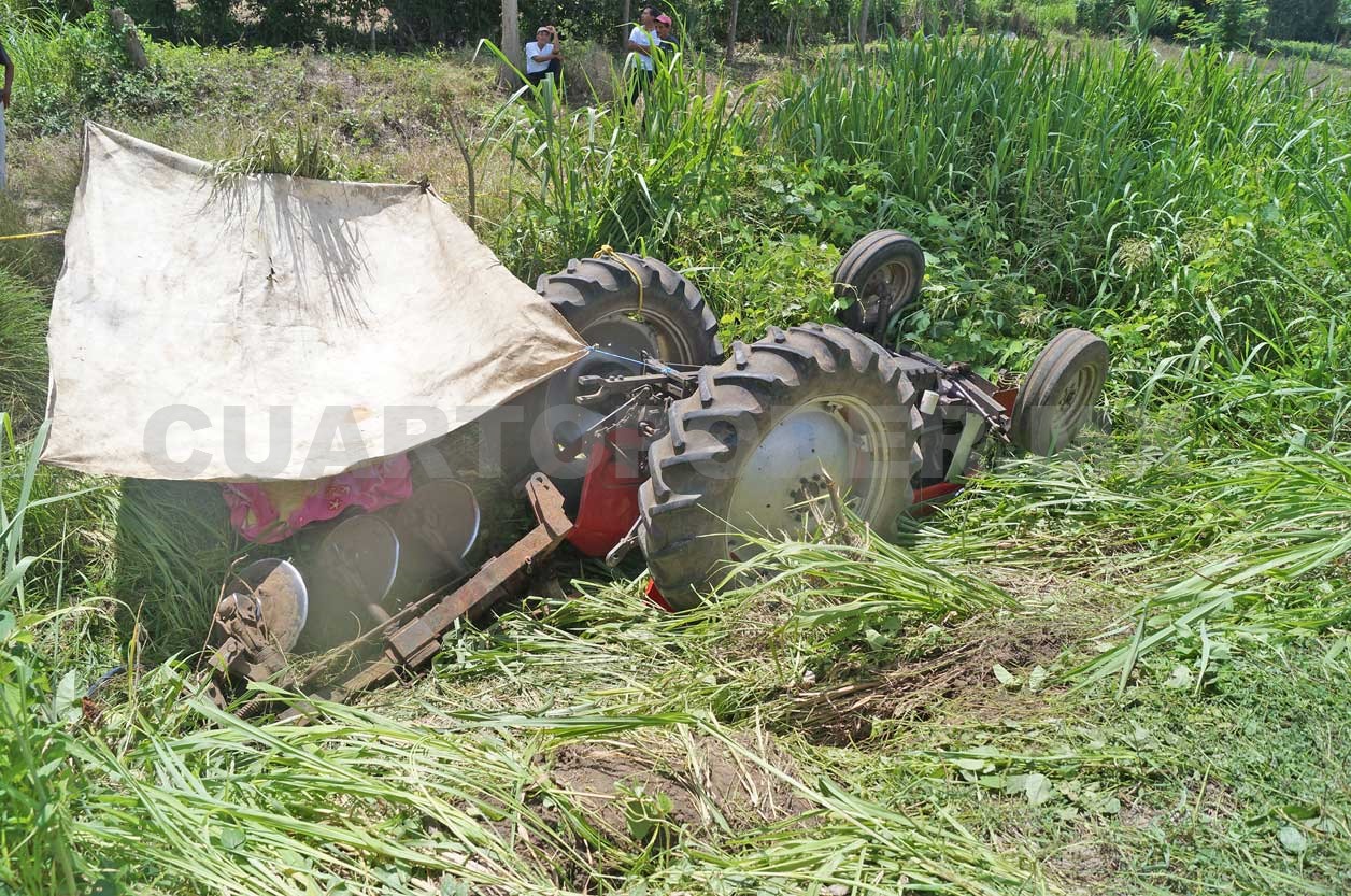 Muere Campesino Aplastado Por Tractor