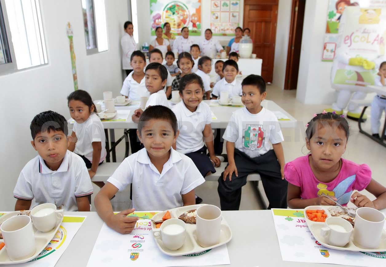 Reaundan programa de desayunos escolares en Tuxtla