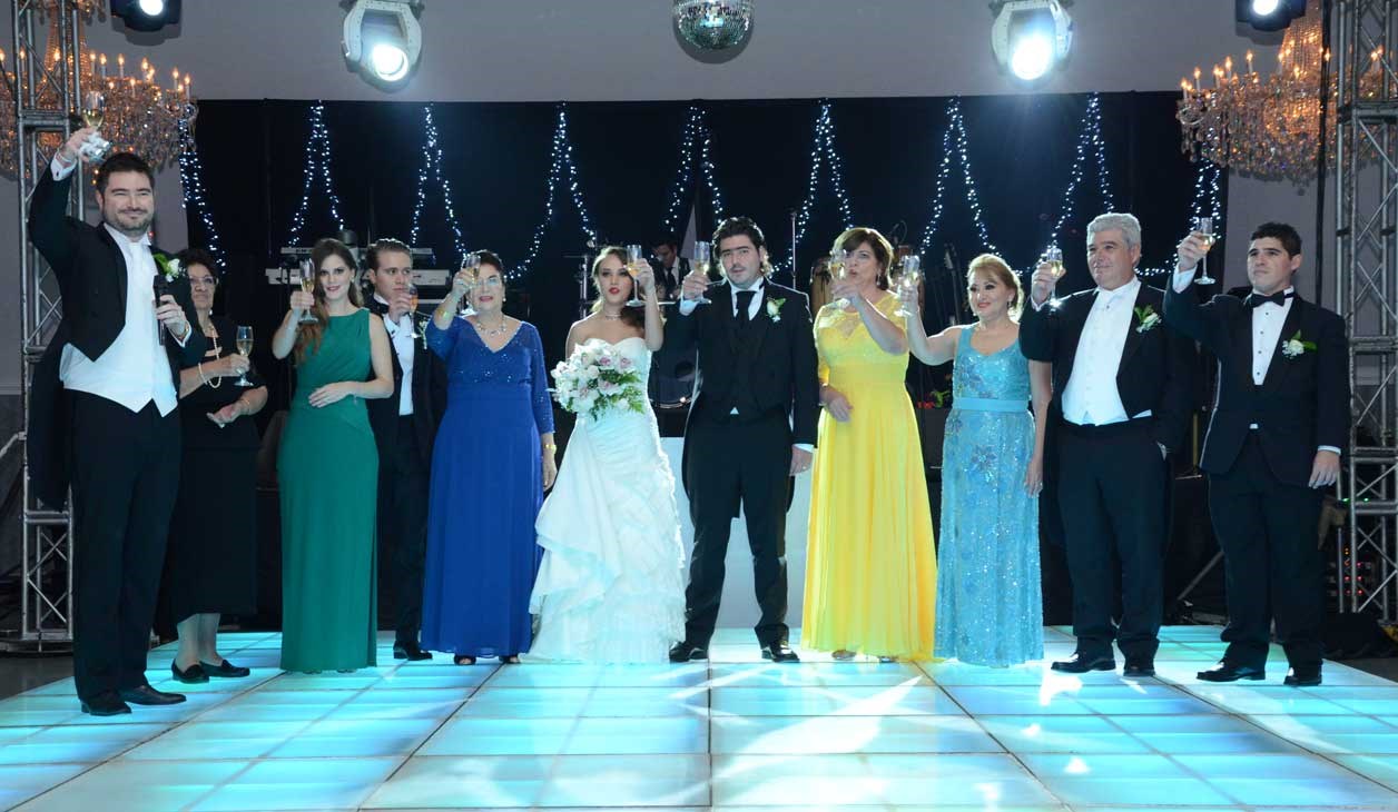 El brindis de los novios