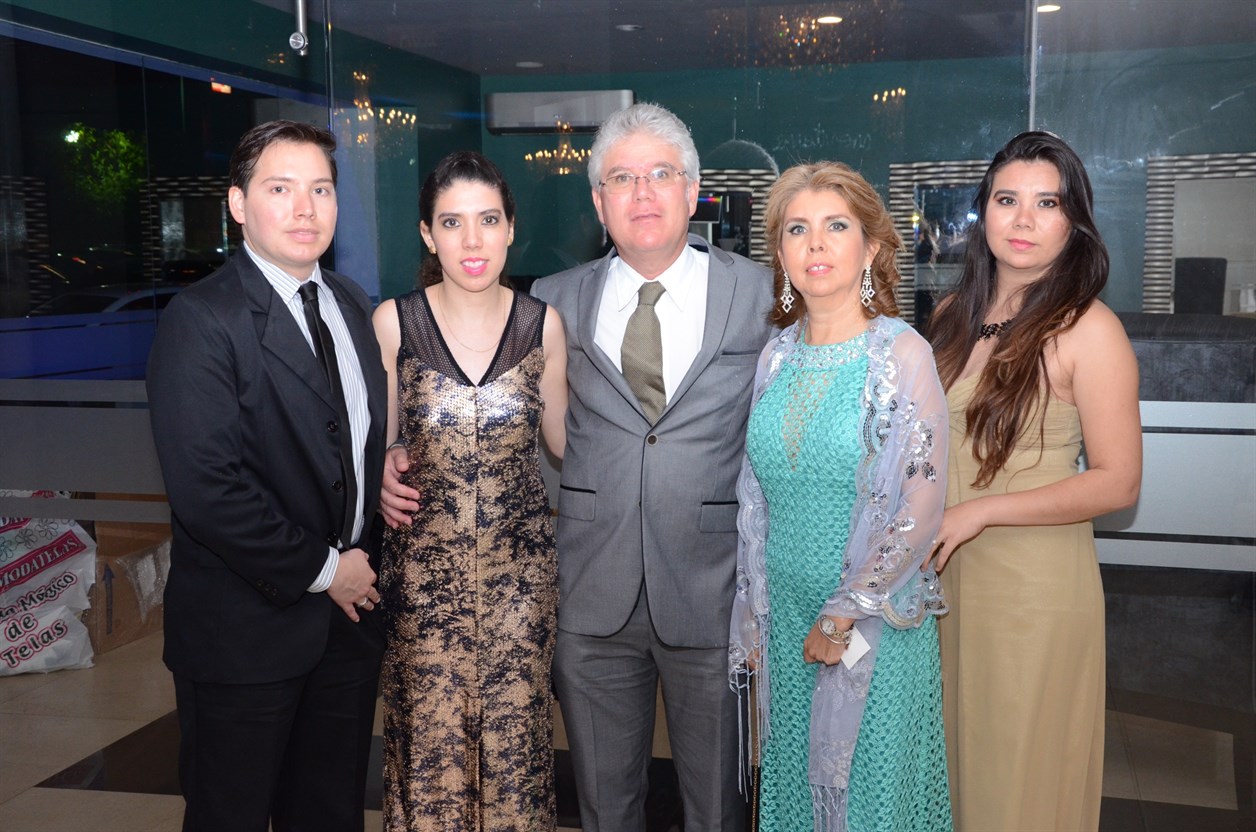 Alberto, Dani, Alberto, Laura y Laura