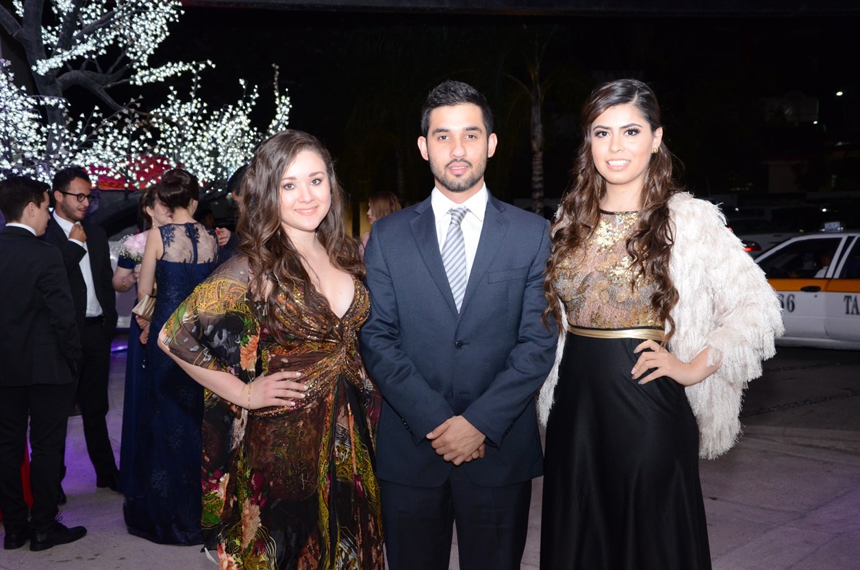 Alina, Guillermo y Angélica