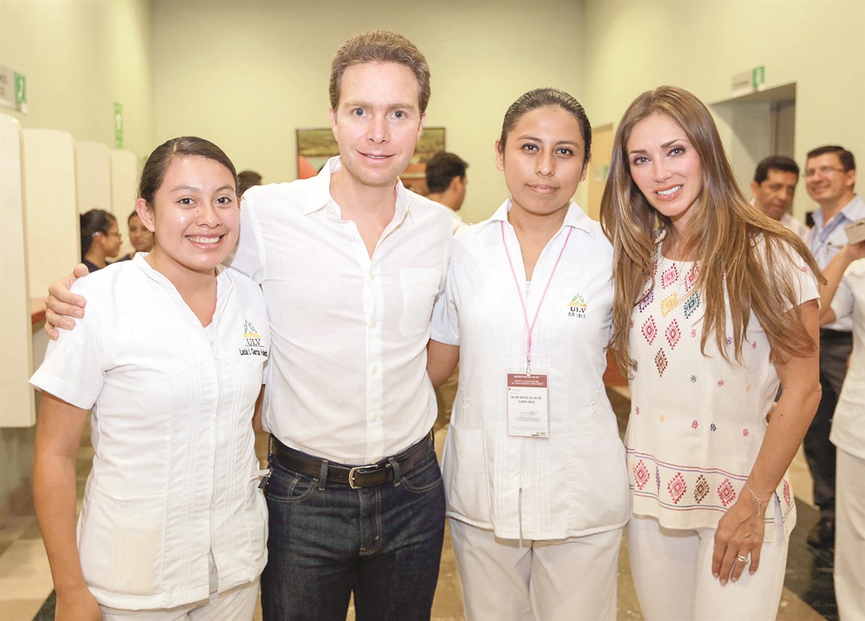 Manuel Velasco Coello ha visitado distintos espacios educativos para entregar recursos que resulten en la formación de mejores especialistas que enfrenten los retos de Chiapas.