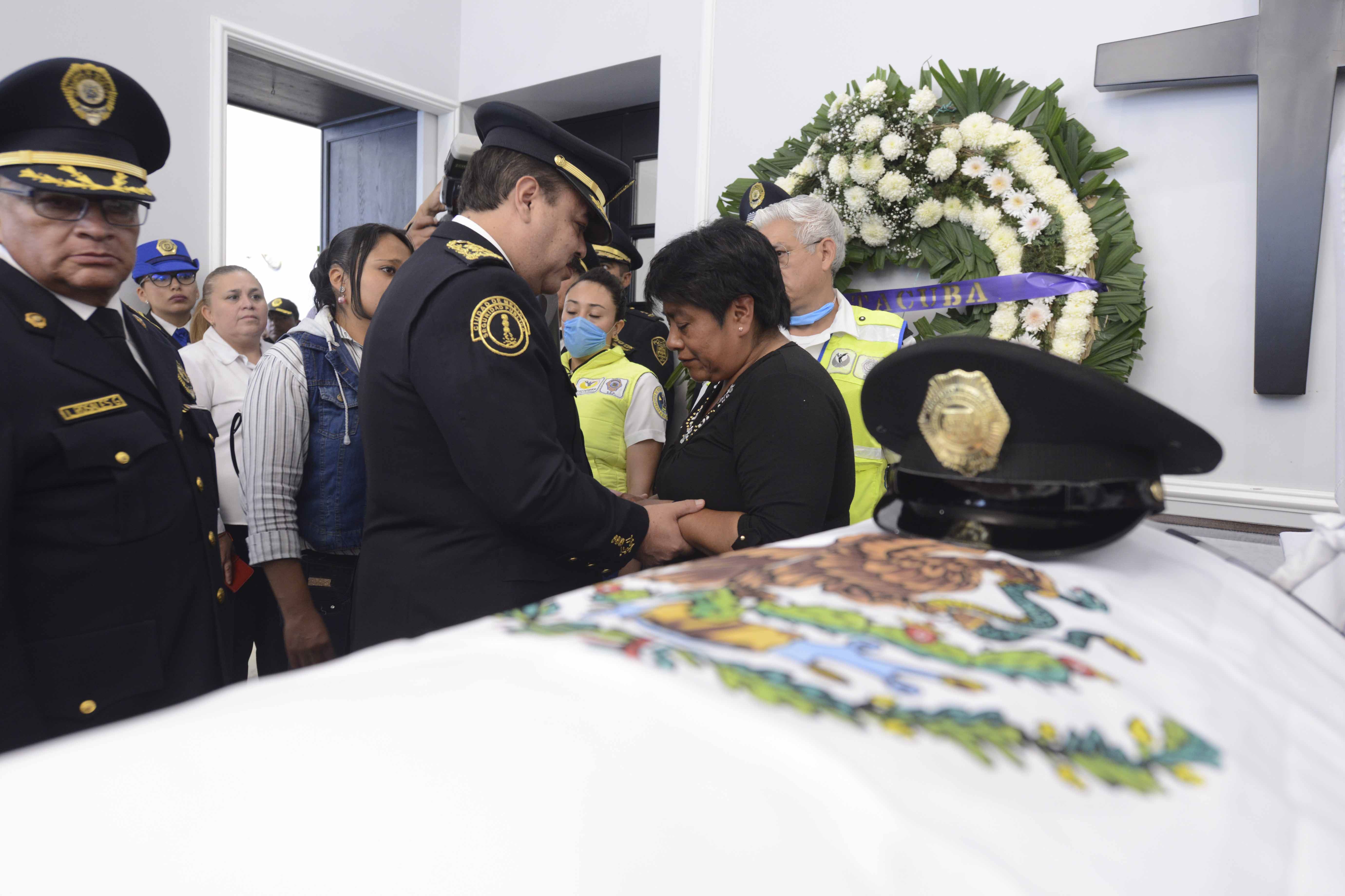 Cortejo fúnebre por policía asesinado