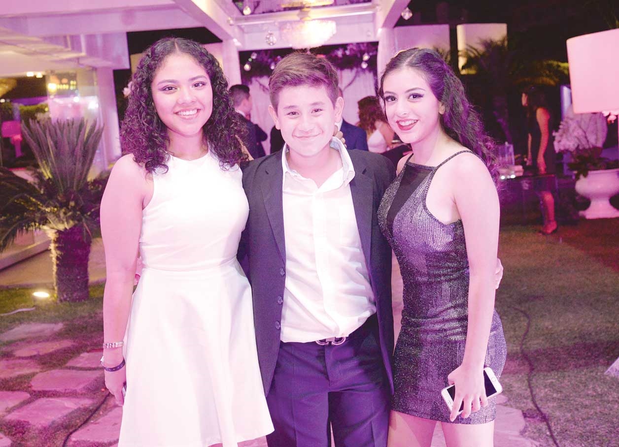 Daniela, André y Lorena