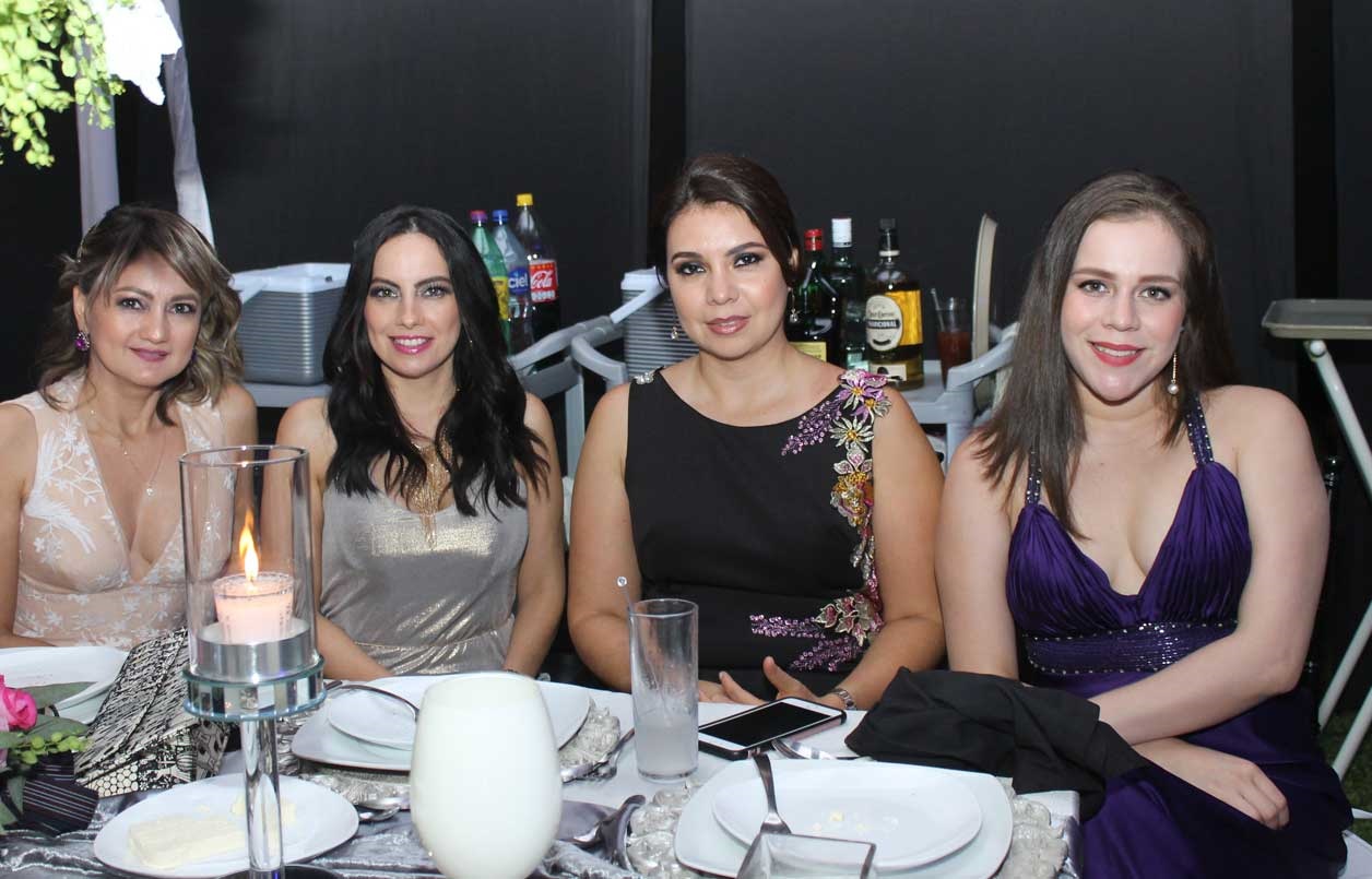 Emilia, Marbel, Jaqueline y Paola