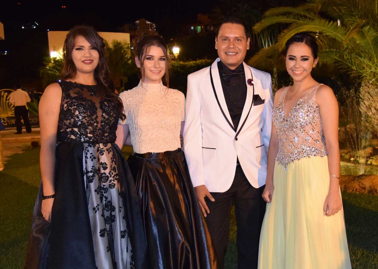 María Fernanda, Giuseppina, Jaime y Laura