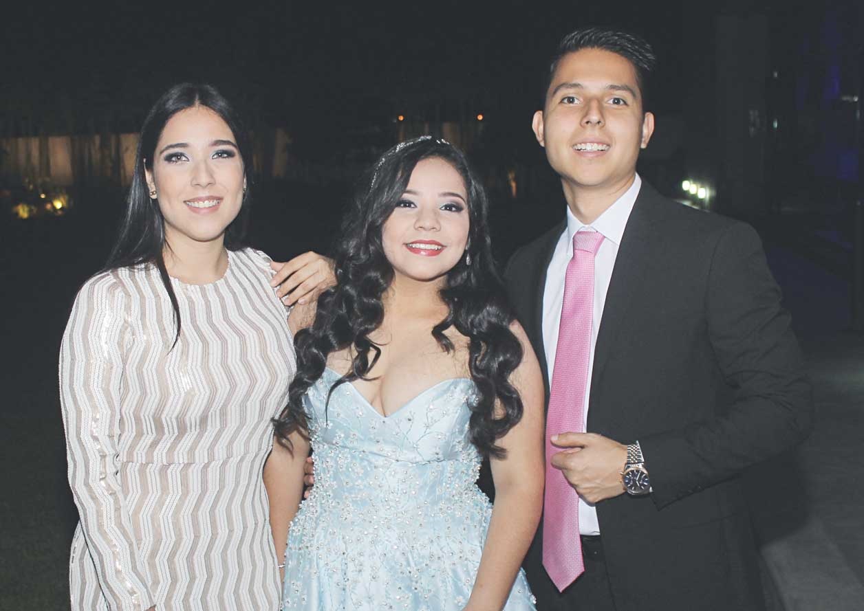 Dafne, María José y Federico