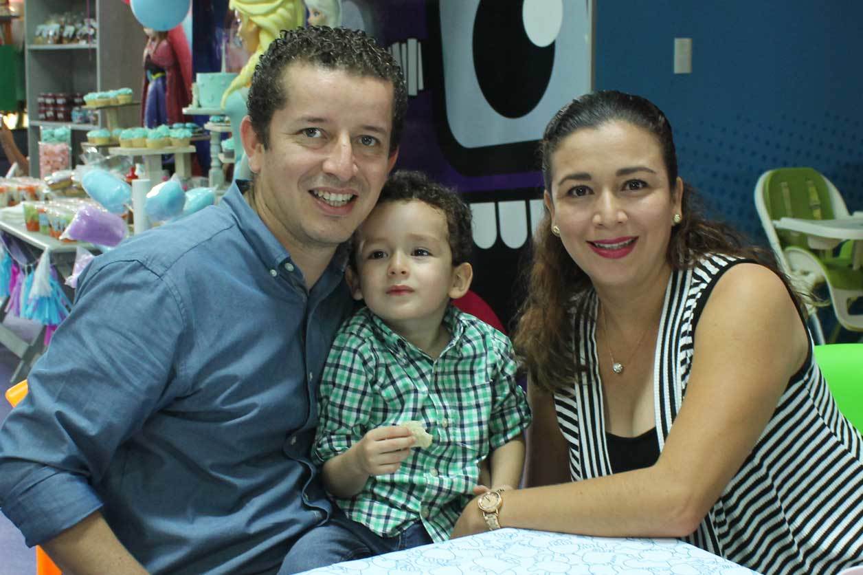 Eder, André y Marcela