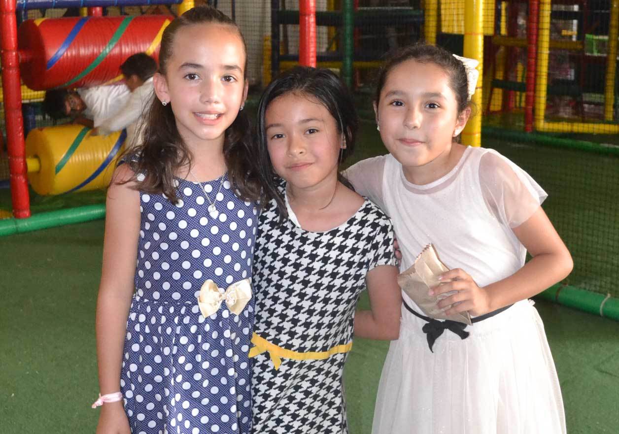 Renata, Mirary y Paulina