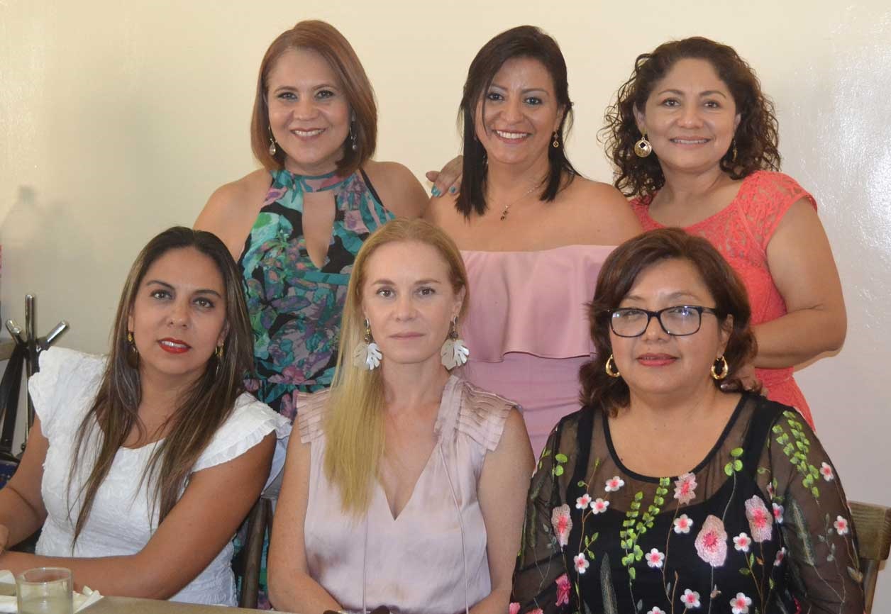 Posaron para la cámara