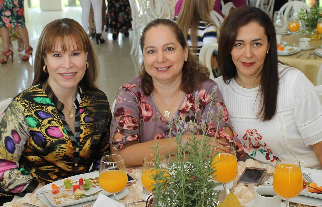Fabiola, Norma y Gaby