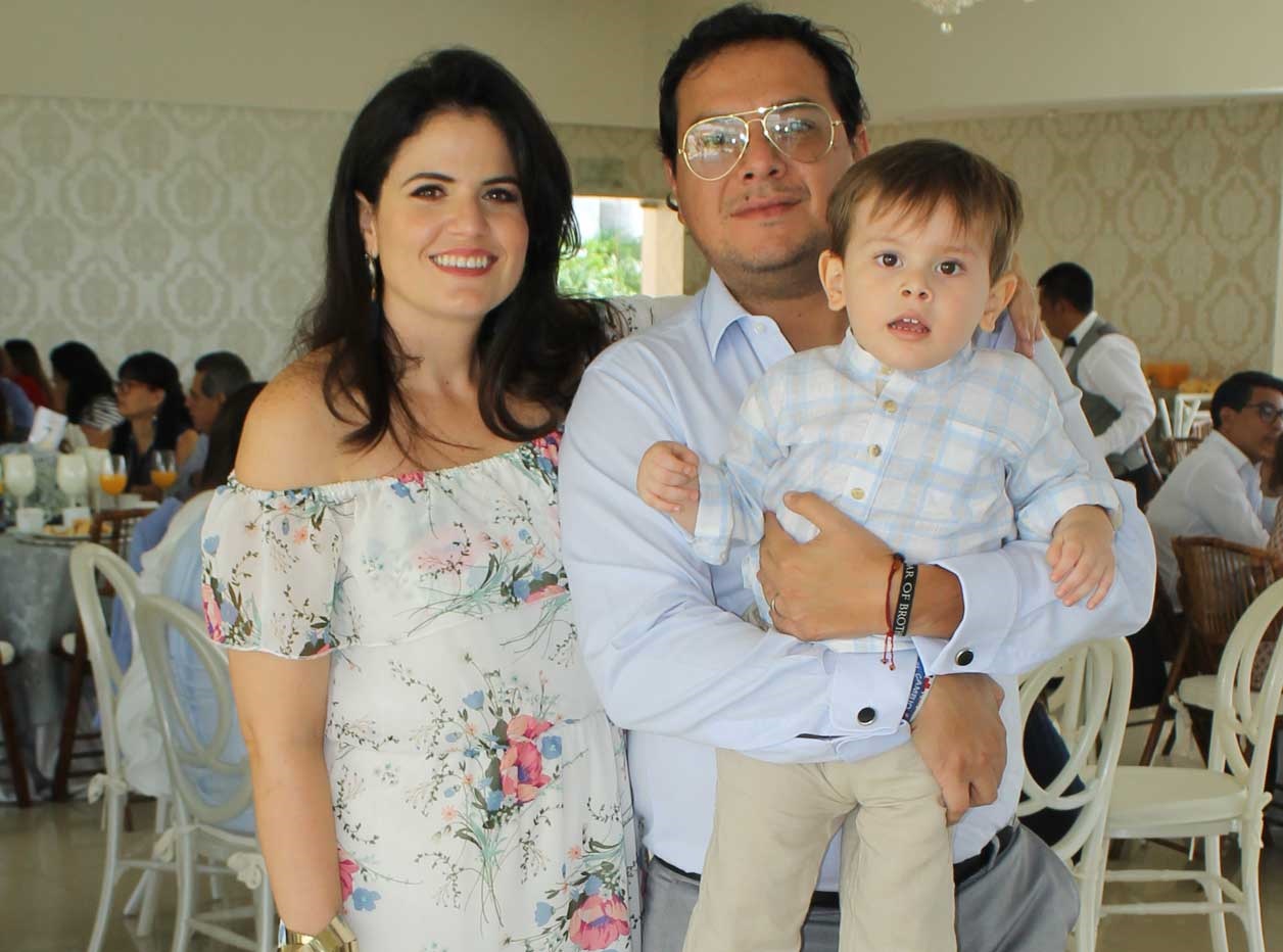 Arena, Paco y Franco