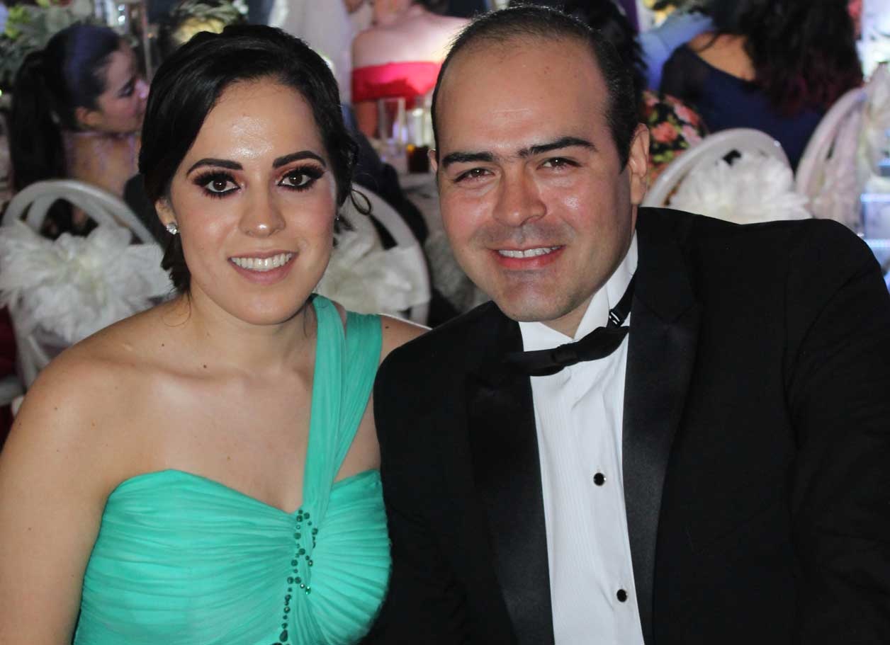 Felices de estar presentes