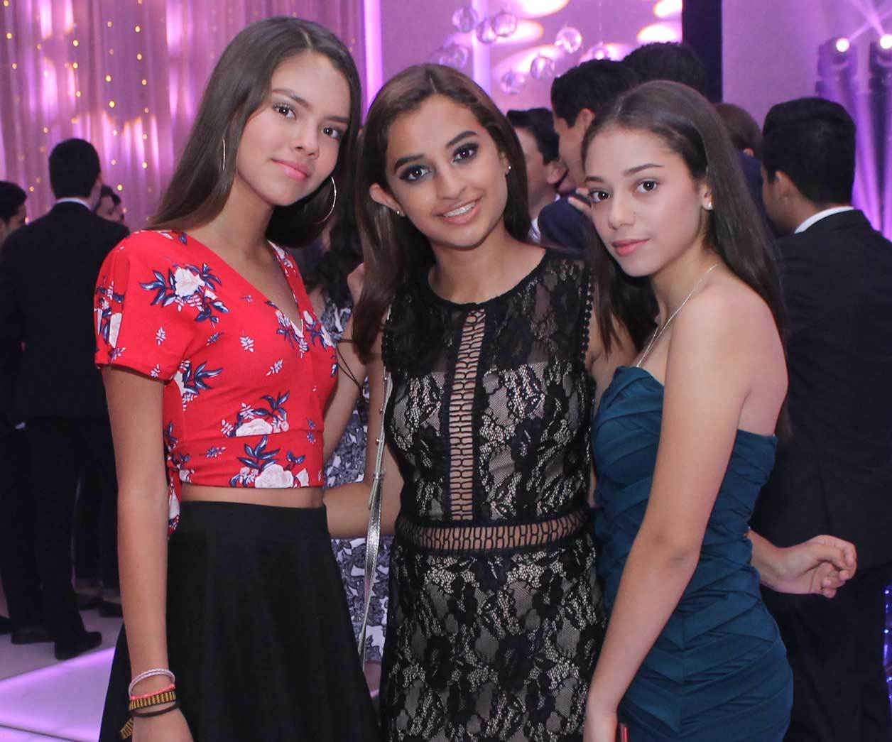 Micaela, Leita y Ainara