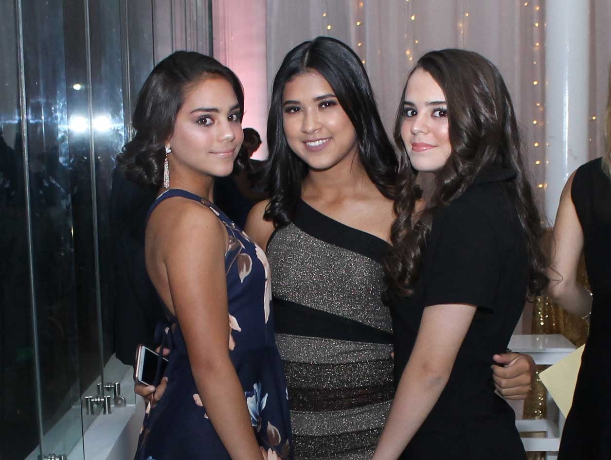 Renata, Isabela e Isabela