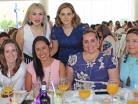 Carmen, Rosalía, Violeta, Lupita, Karina y Mimí