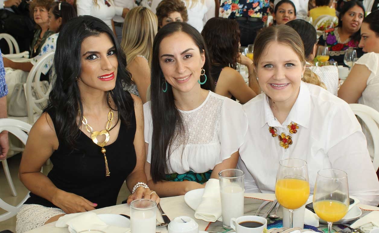 Vanessa, Alicia y Angélica
