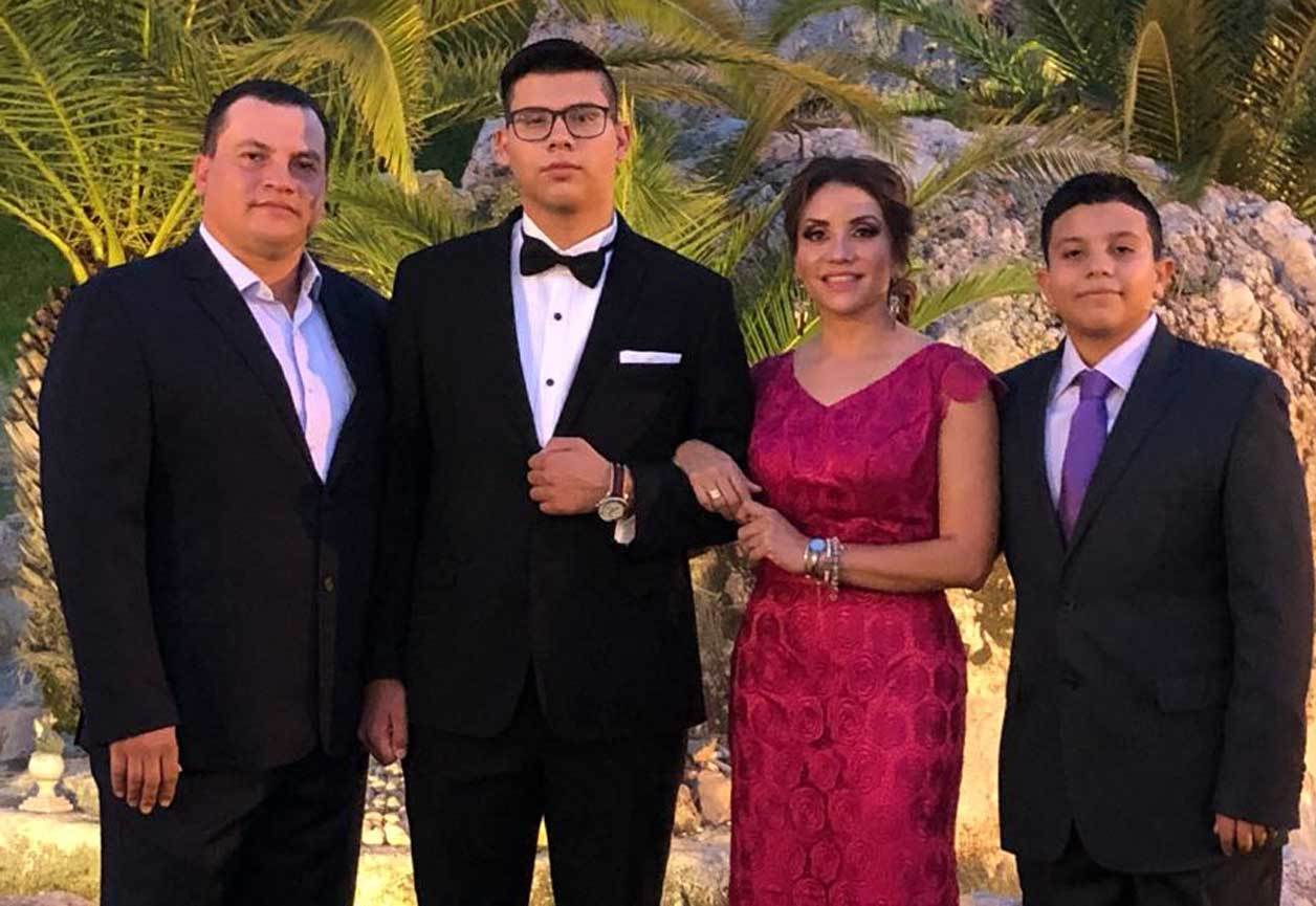 Patrick con su familia