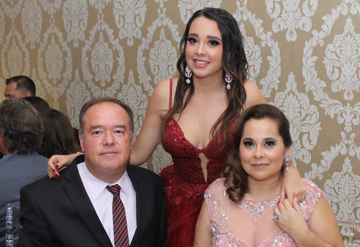 Carolina con su familia