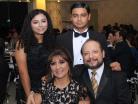 Diego con su familia