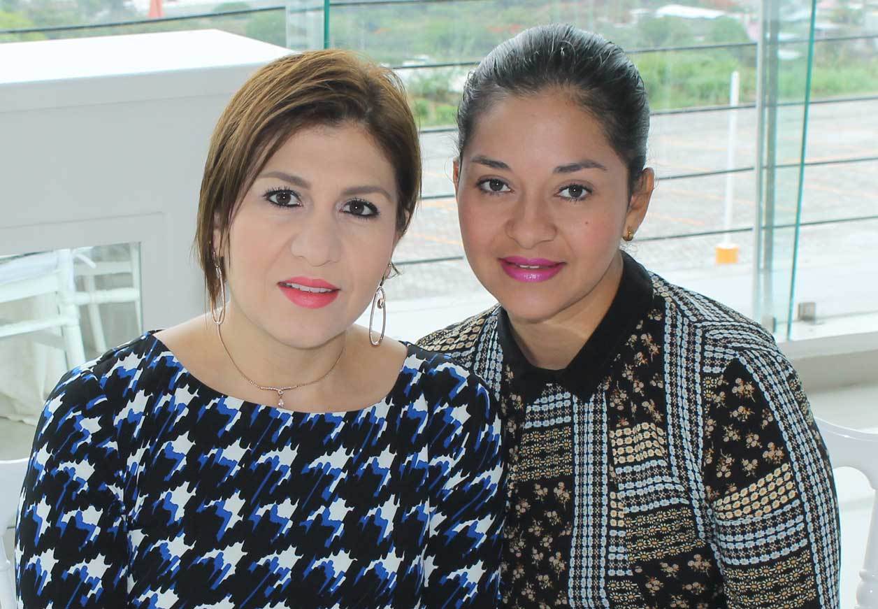 Amparo y Paola