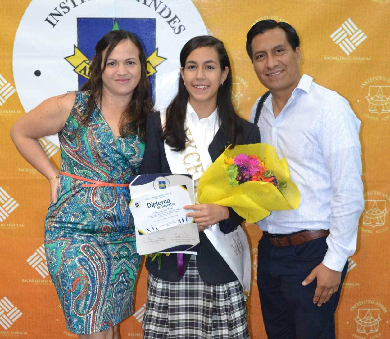 Lucía, Ana Sofía y y Adolfo