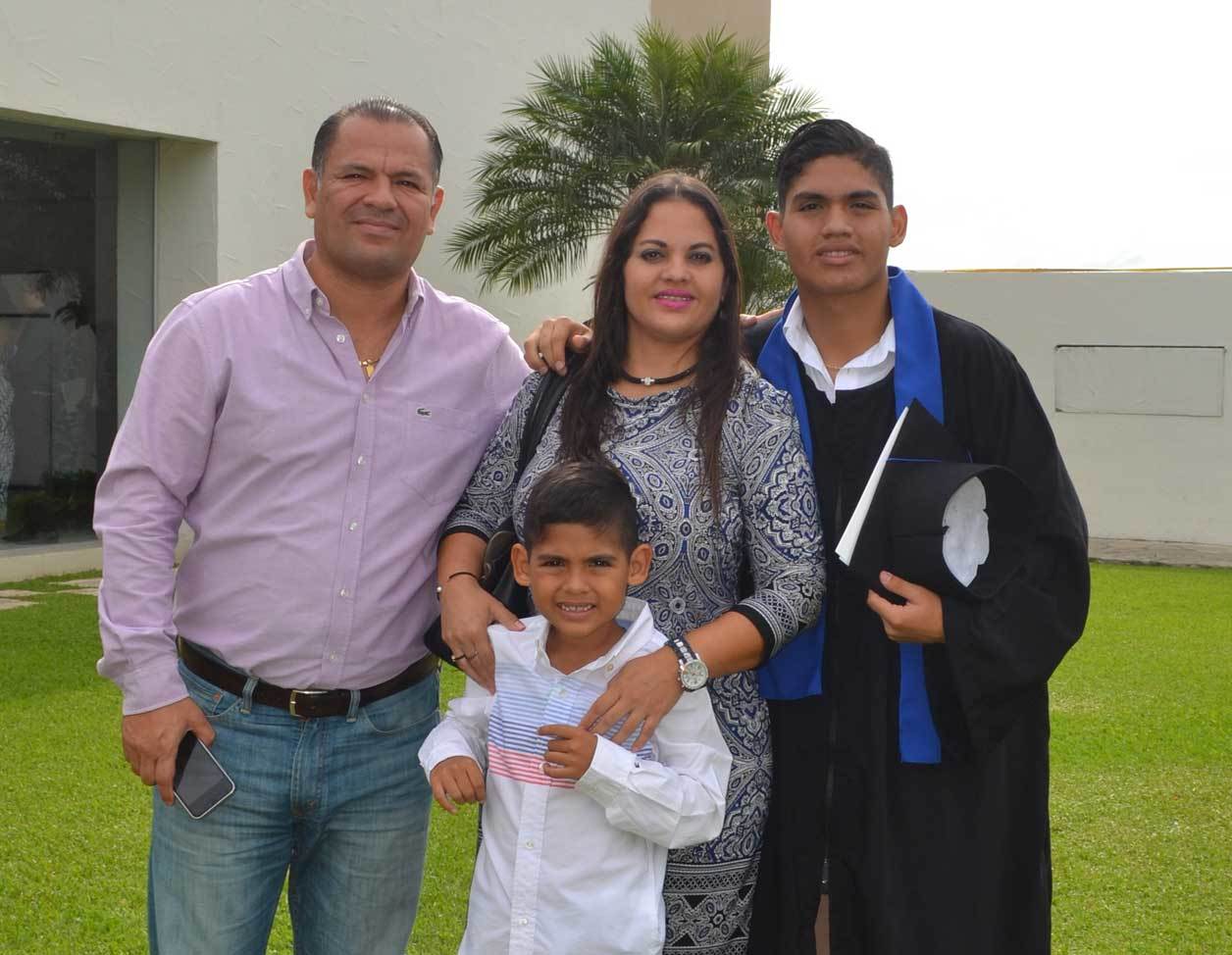 Jerson, Olivia, Eduardo y Esteban