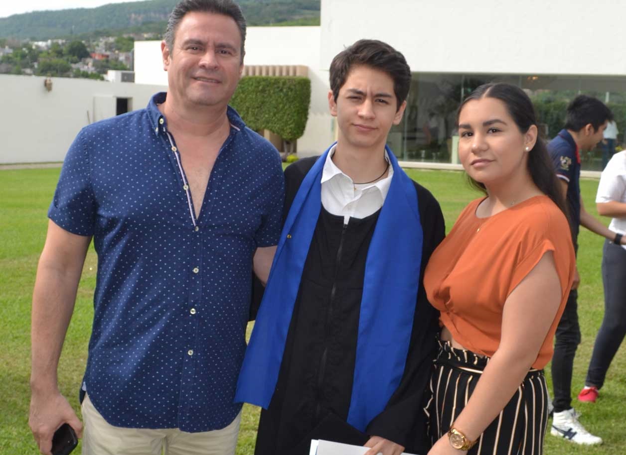 Julio, Jose Miguel y Paulina