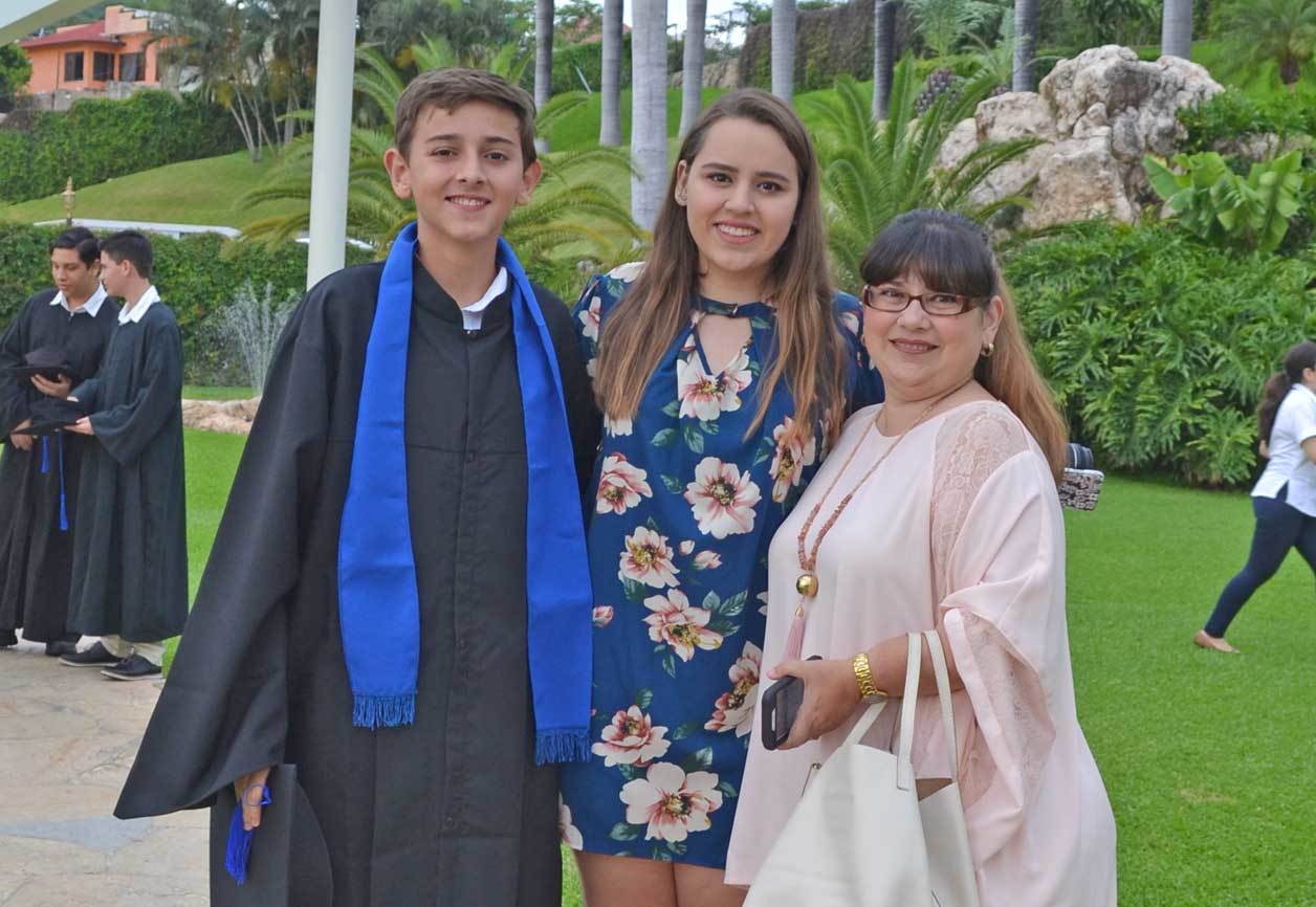 Luis, Mercedes y Claudia