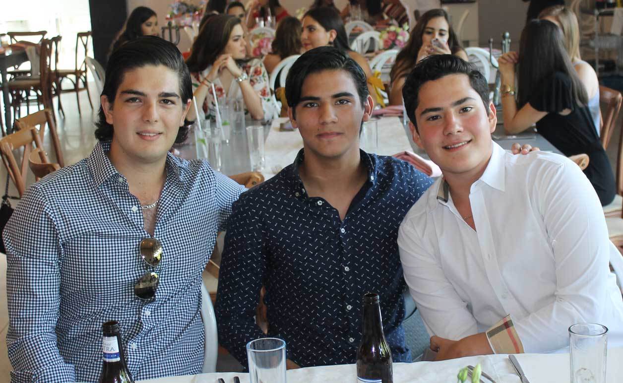 José Carlos, Jorge y Salvador