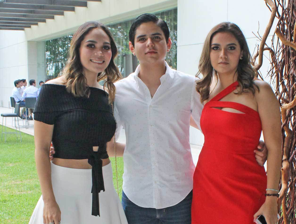 Ximena, Andrés y Karen