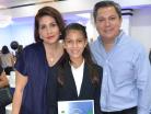 Mireya, Mariana y Juan Carlos