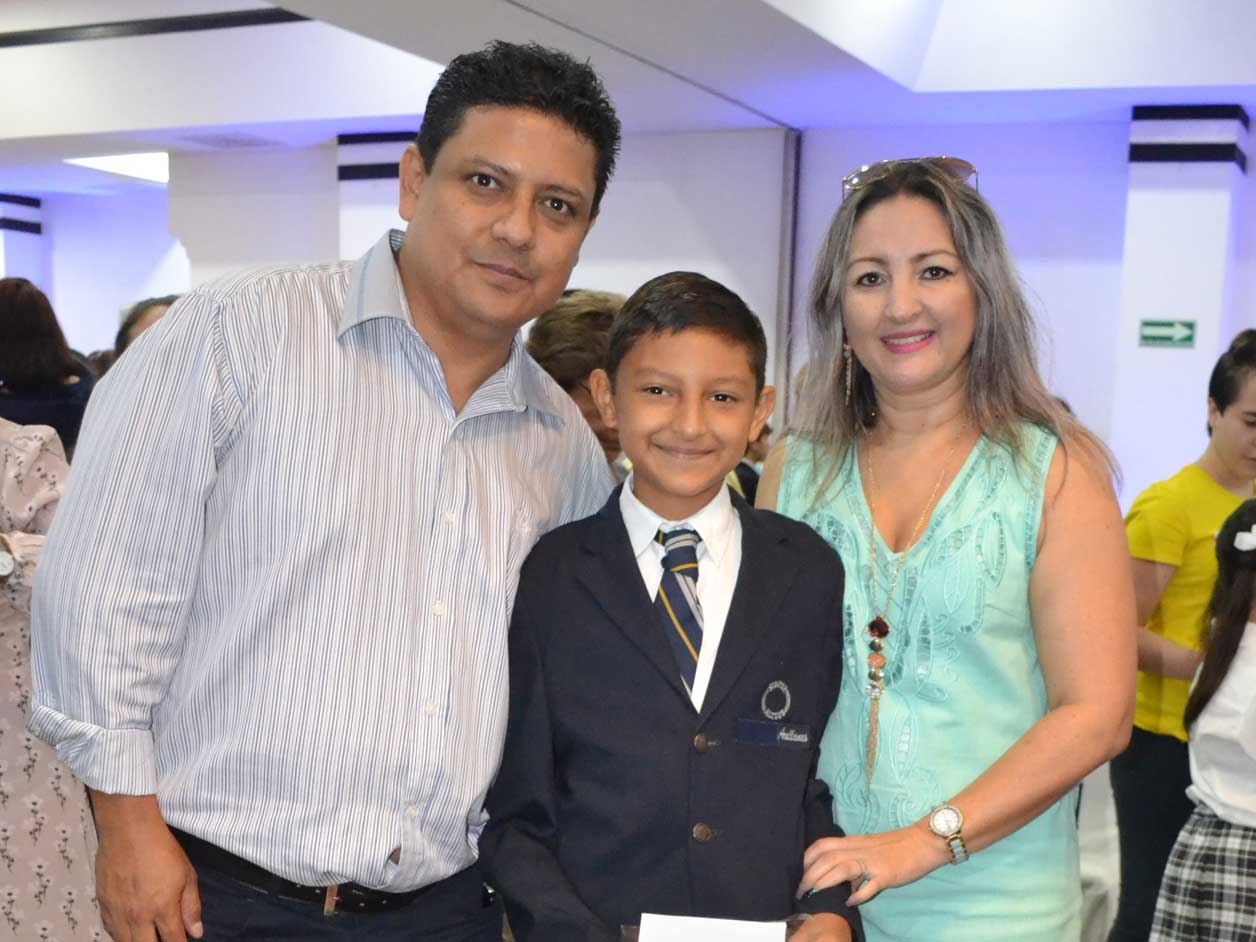 César, Carlos y Karina