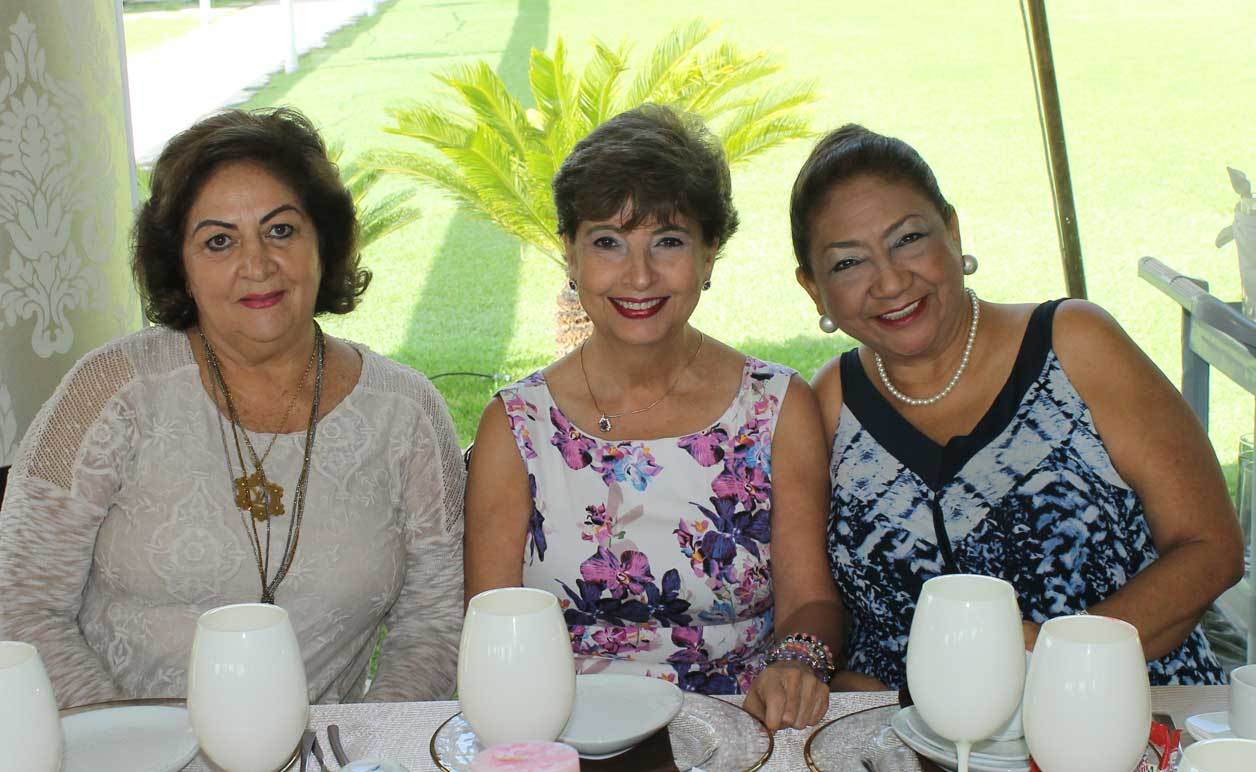 Gloria, Pati y Cachita
