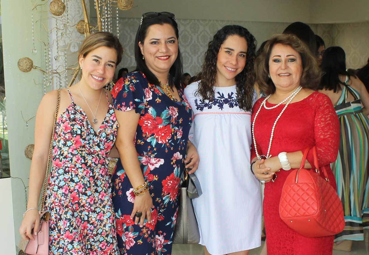 Raquel, Sandra, Mariana y Ana María