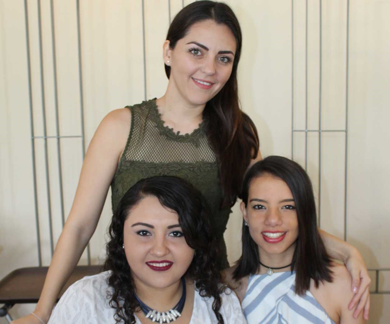 Ana, Martha y Mariana