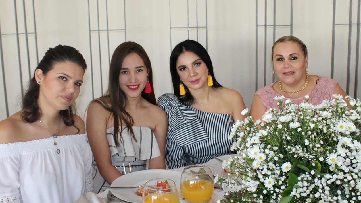 Nashelly, Olivia, Olivia y Saira