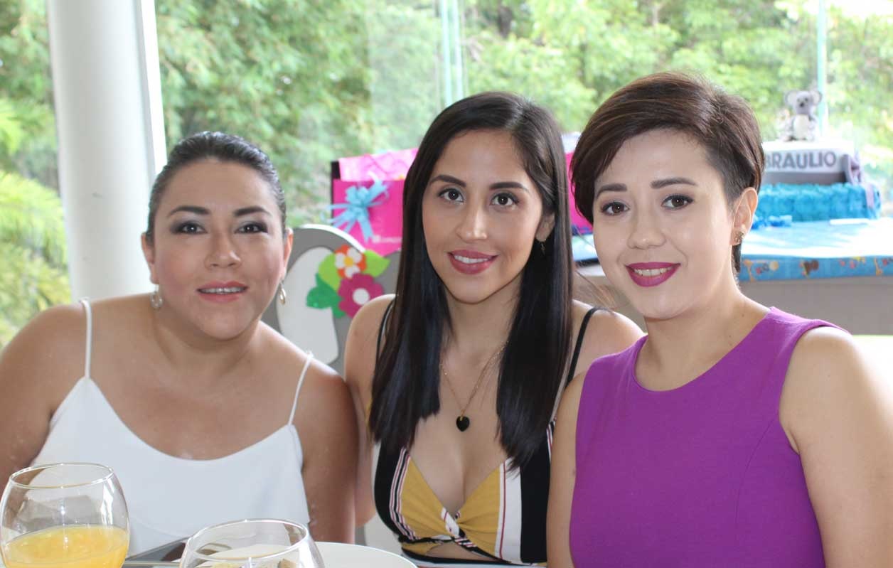 Isabel, Alejandra y Teté
