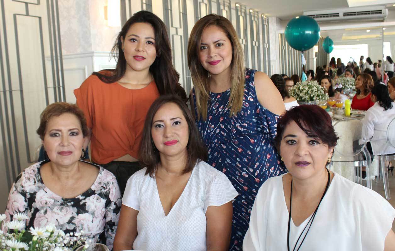 Amelia, Fátima, Rocío, Mariana y Sofía