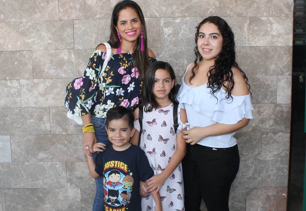 Mereya, Itzayana, Gabriel e Ivana