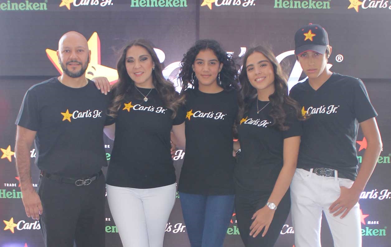 Alejandro, Cheryl, Kamila, Valentina y Diego