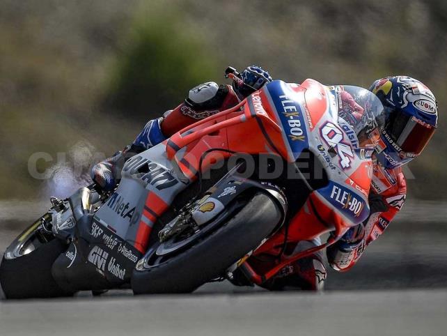 Jorge Lorenzo se impone a Márquez y gana MotoGP