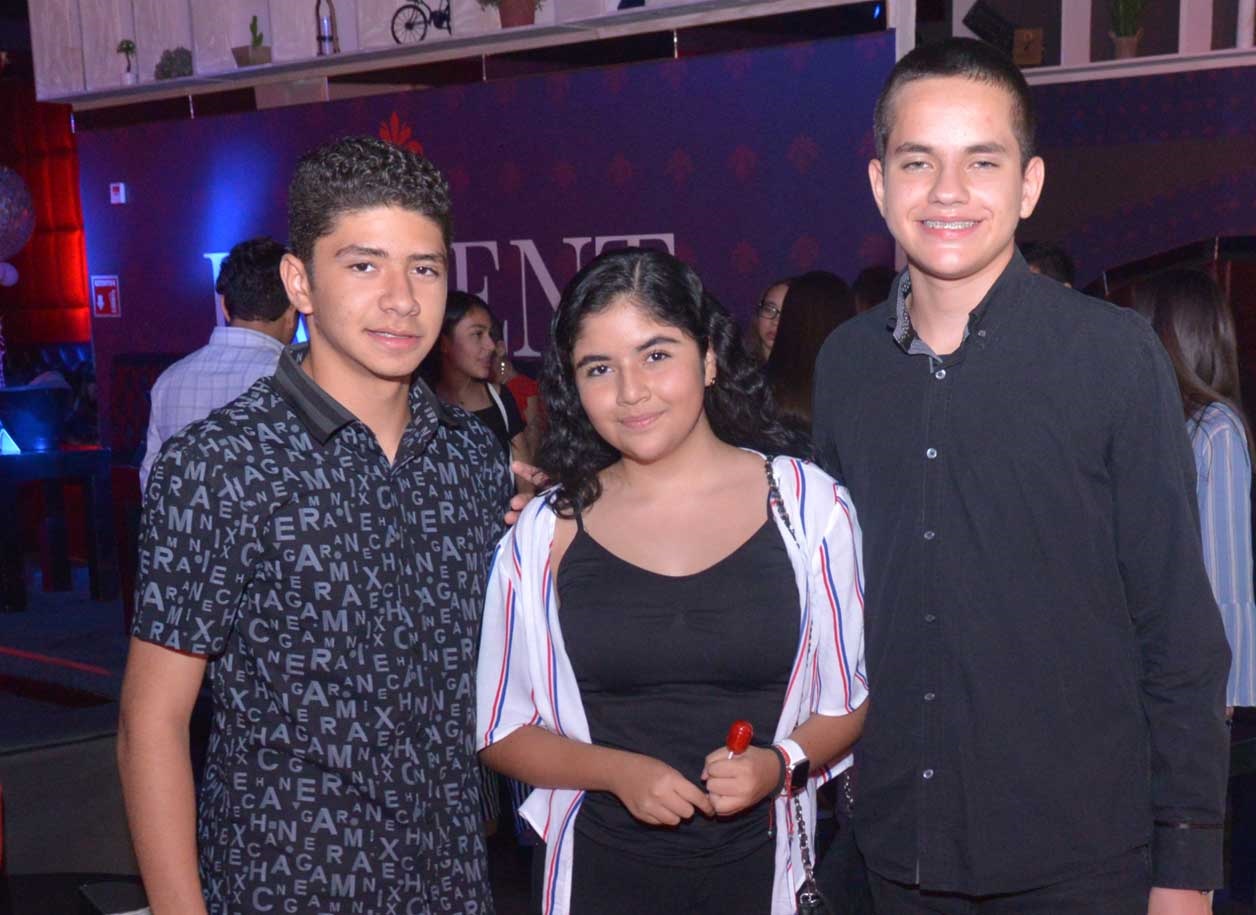 Juan, Karime, Héctor