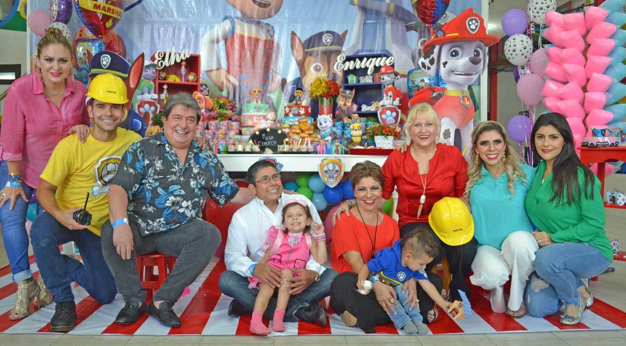 Junto a toda su familia