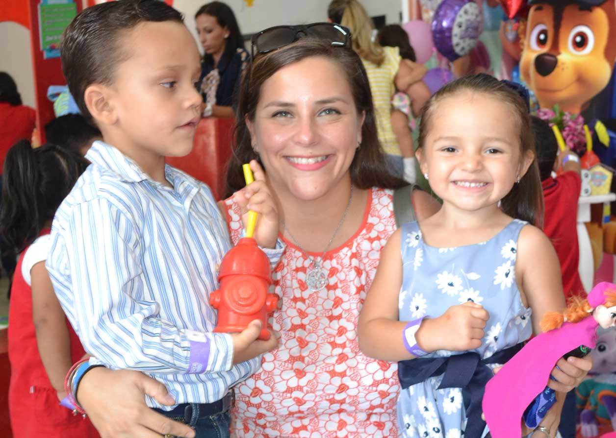 Alec, Alejandra y Elisa