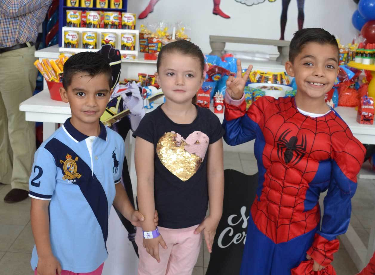 Franco, Mariana y Maximiliano