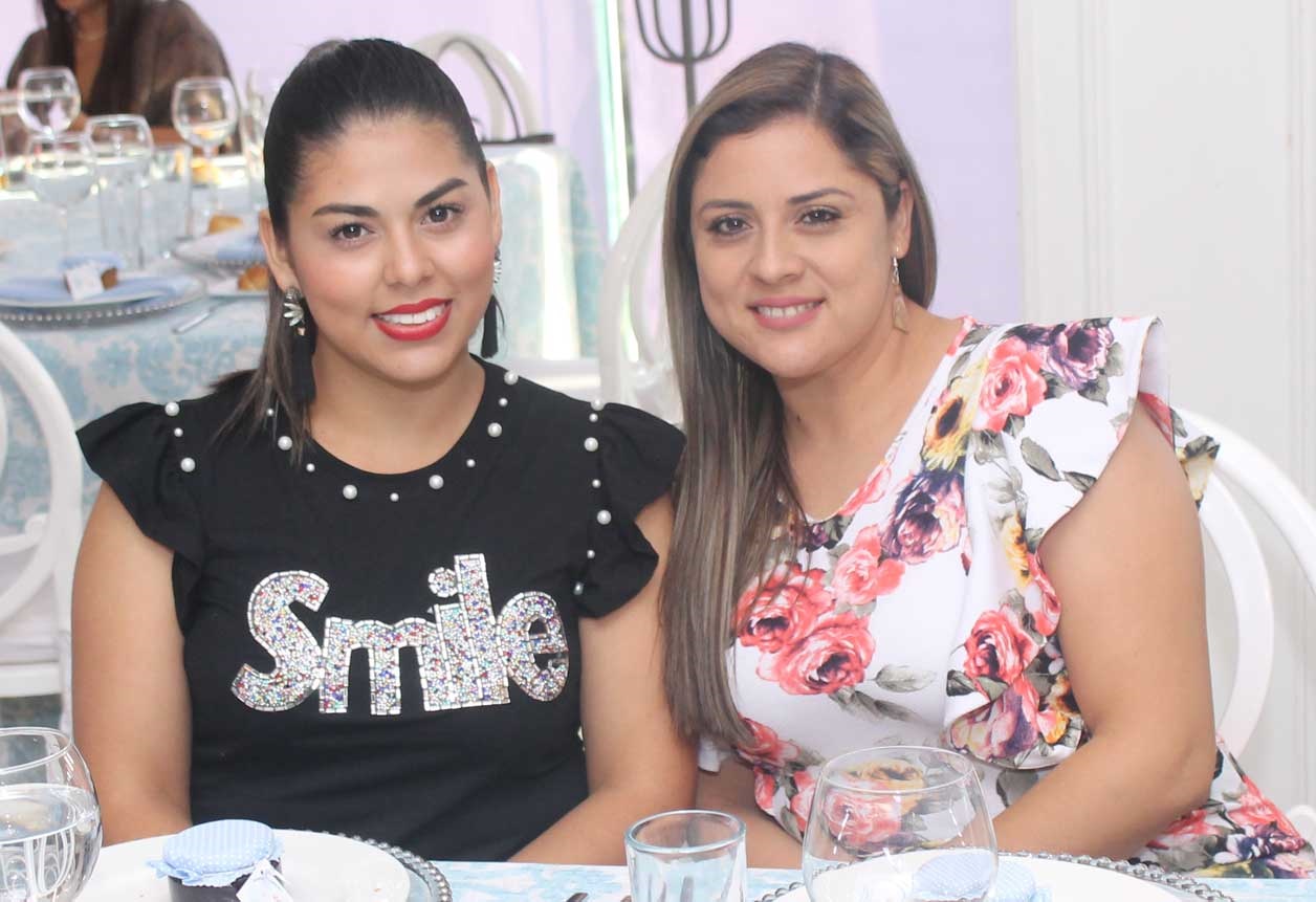 Karla y Ángeles
