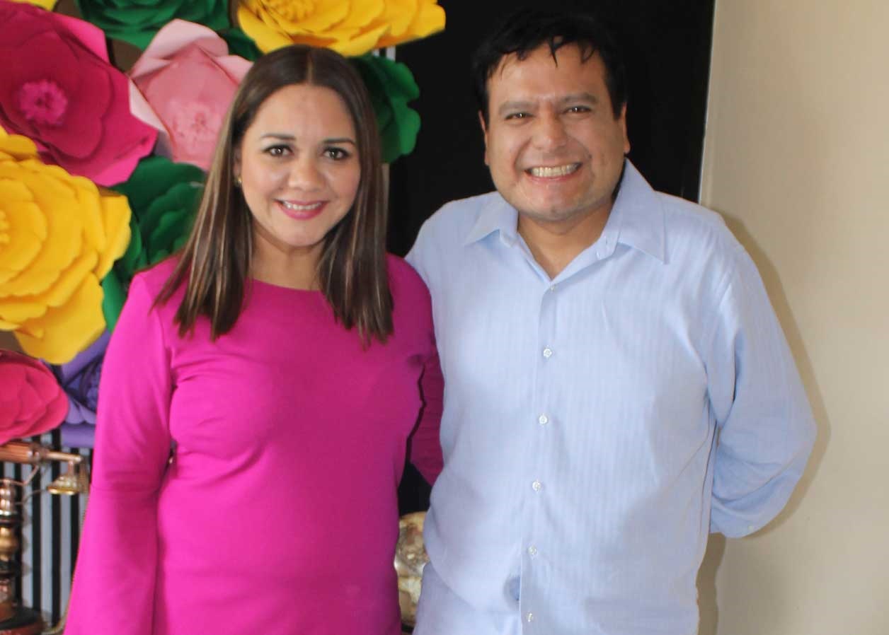 Carmen con su esposo