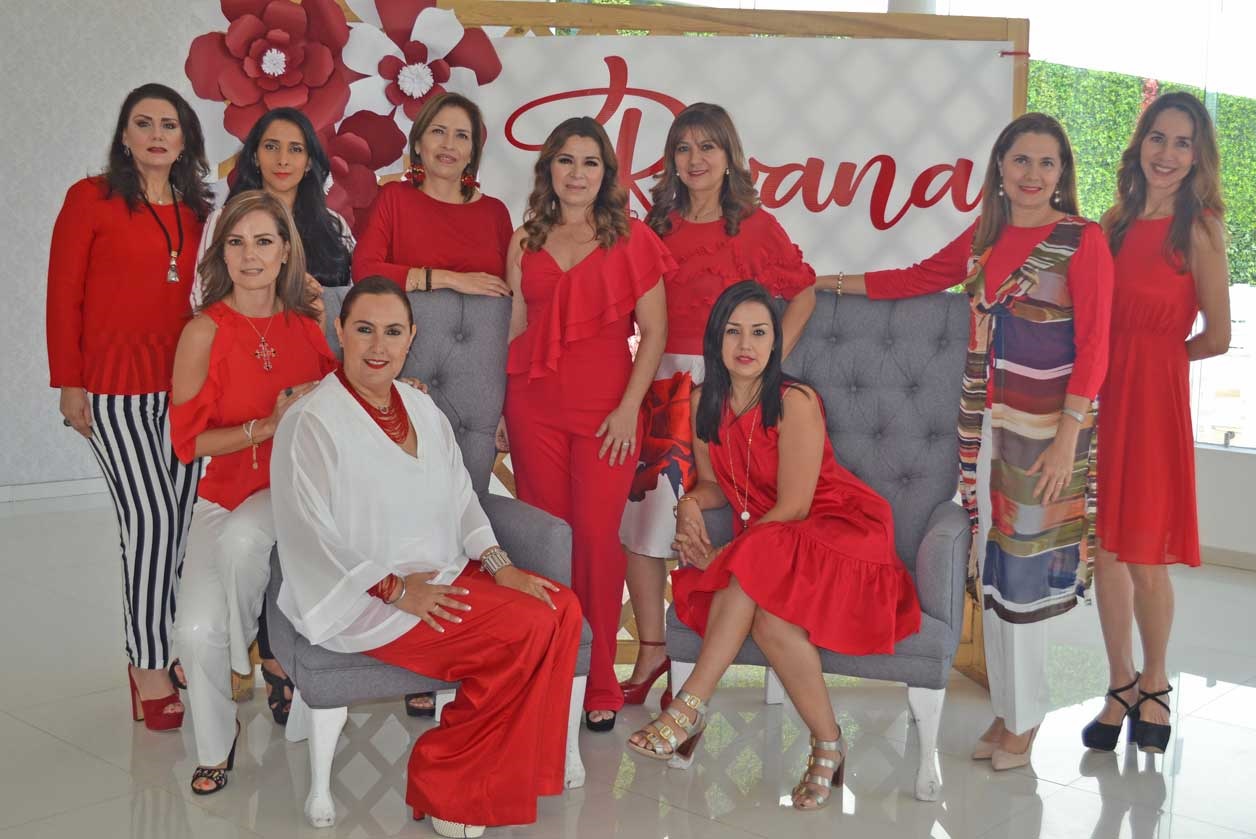 Junto a sus amigas