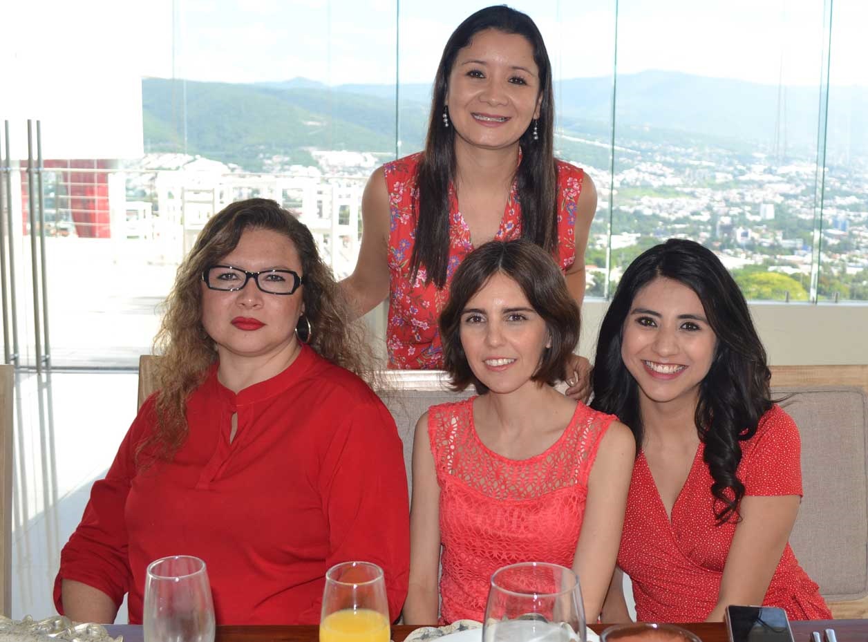 Paola, Carolina y Daniela